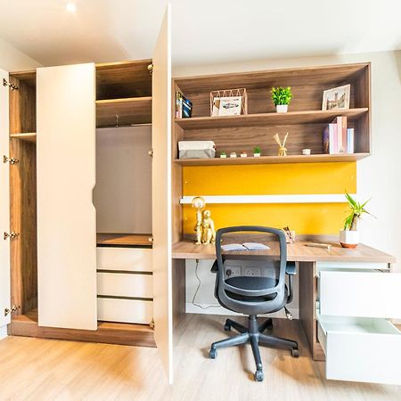 Stylish Studio Accommodations With Kitchen At Brewer'S Court In Edinburg Exteriör bild